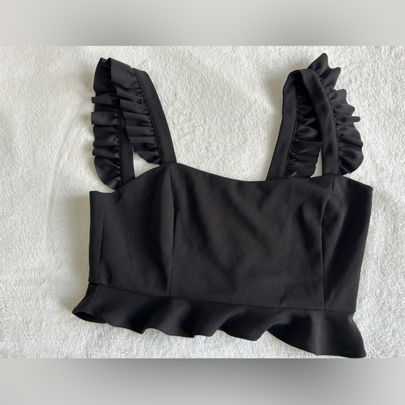 Missguided Crop Tops - Picture 2 of 3